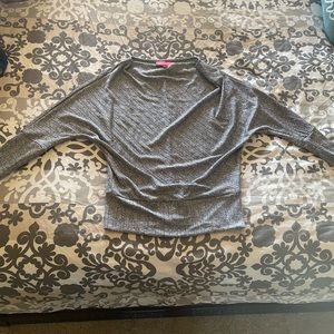 Jennifer Lopez loose fit top